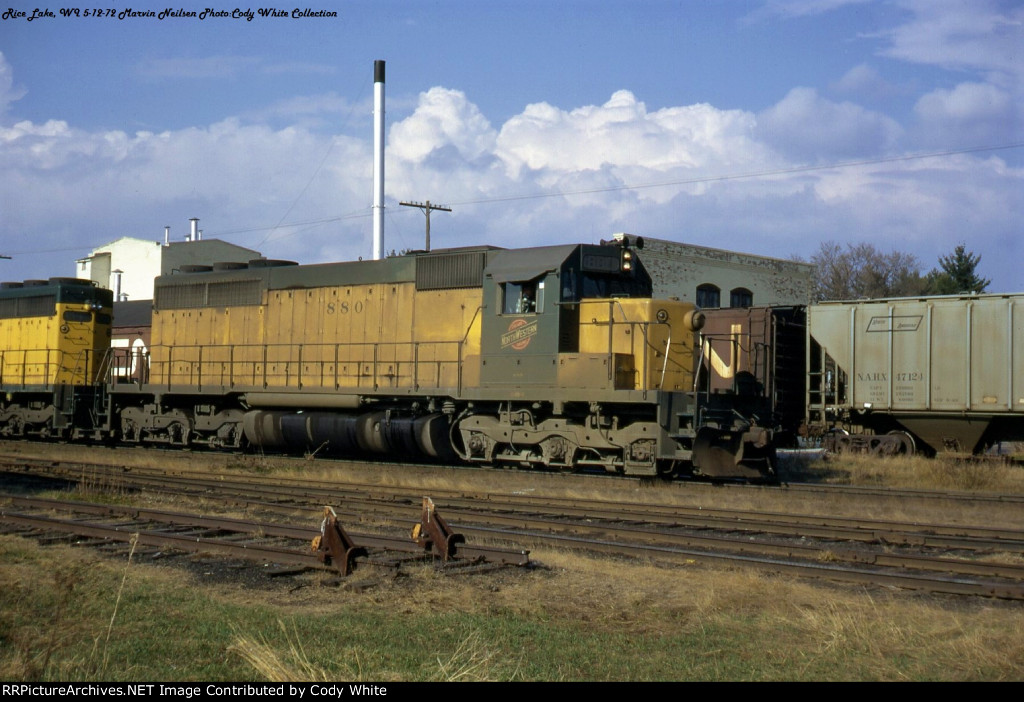 Chicago and Northwestern SD40 880